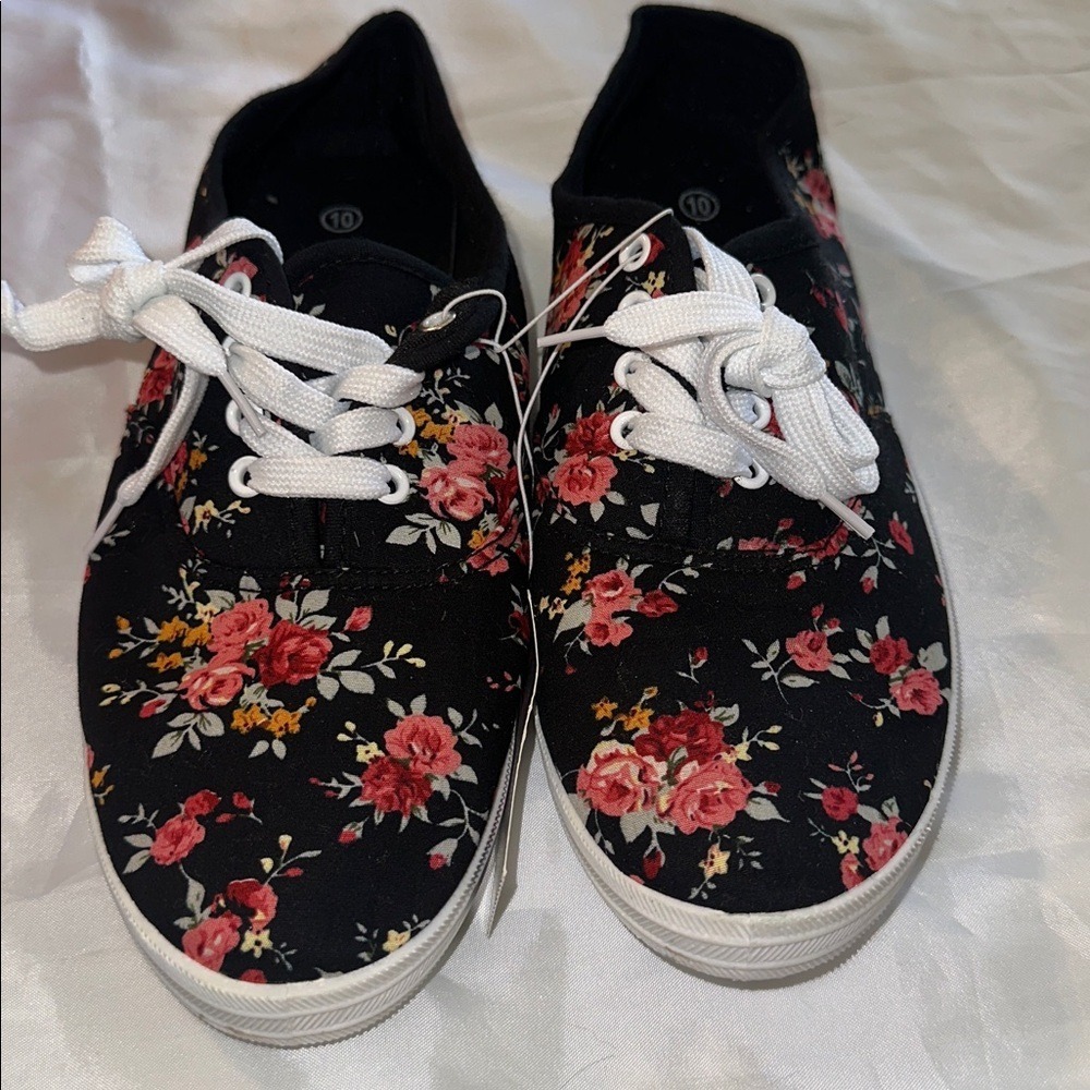 Bobbie Brooks Womens Floral Canvas Sneakers Black Red Pink Low‎ Top Size 10 NEW
